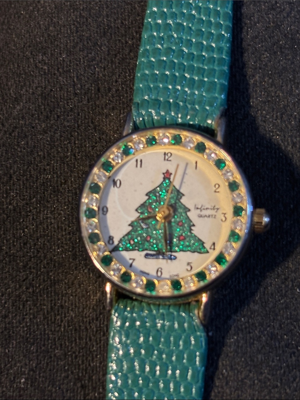 Green Christmas Tree Dial Women's Quartz Watch with Green Leather Strap